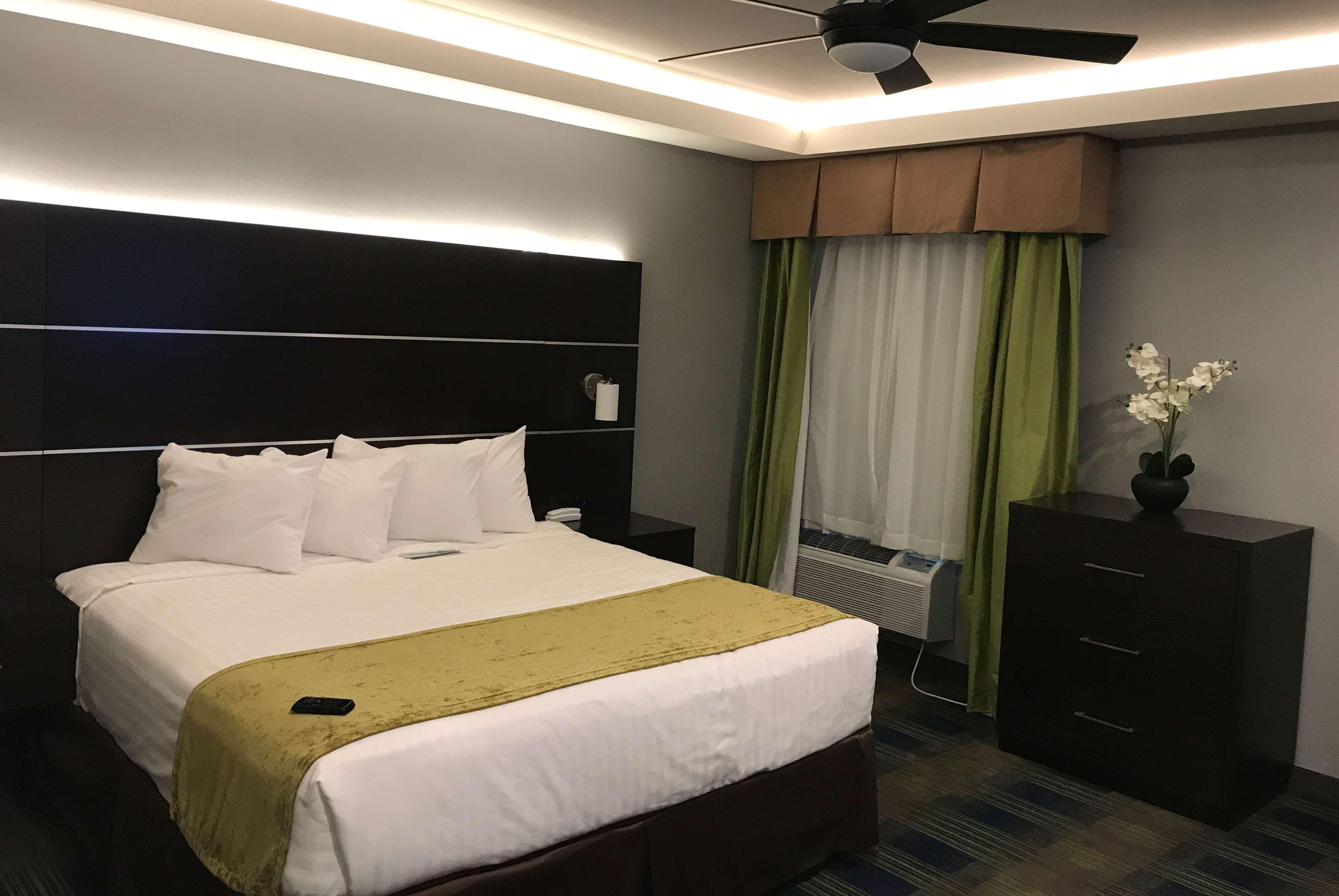 Days Inn & Suites By Wyndham Port Arthur Εξωτερικό φωτογραφία