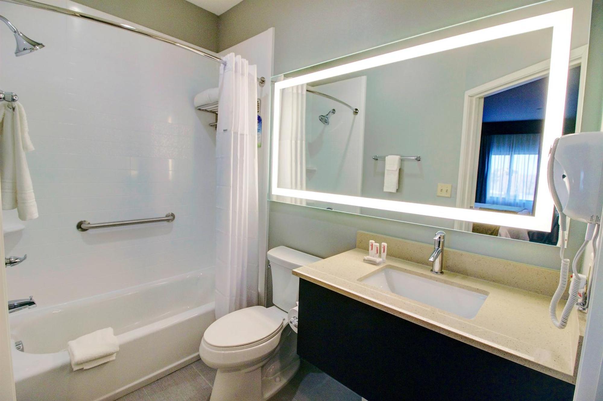 Days Inn & Suites By Wyndham Port Arthur Εξωτερικό φωτογραφία